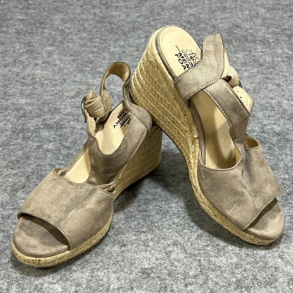 Comfortiva Memory Foam Wedge Sandals Women's Tan Suede Espadrille Size 6.5